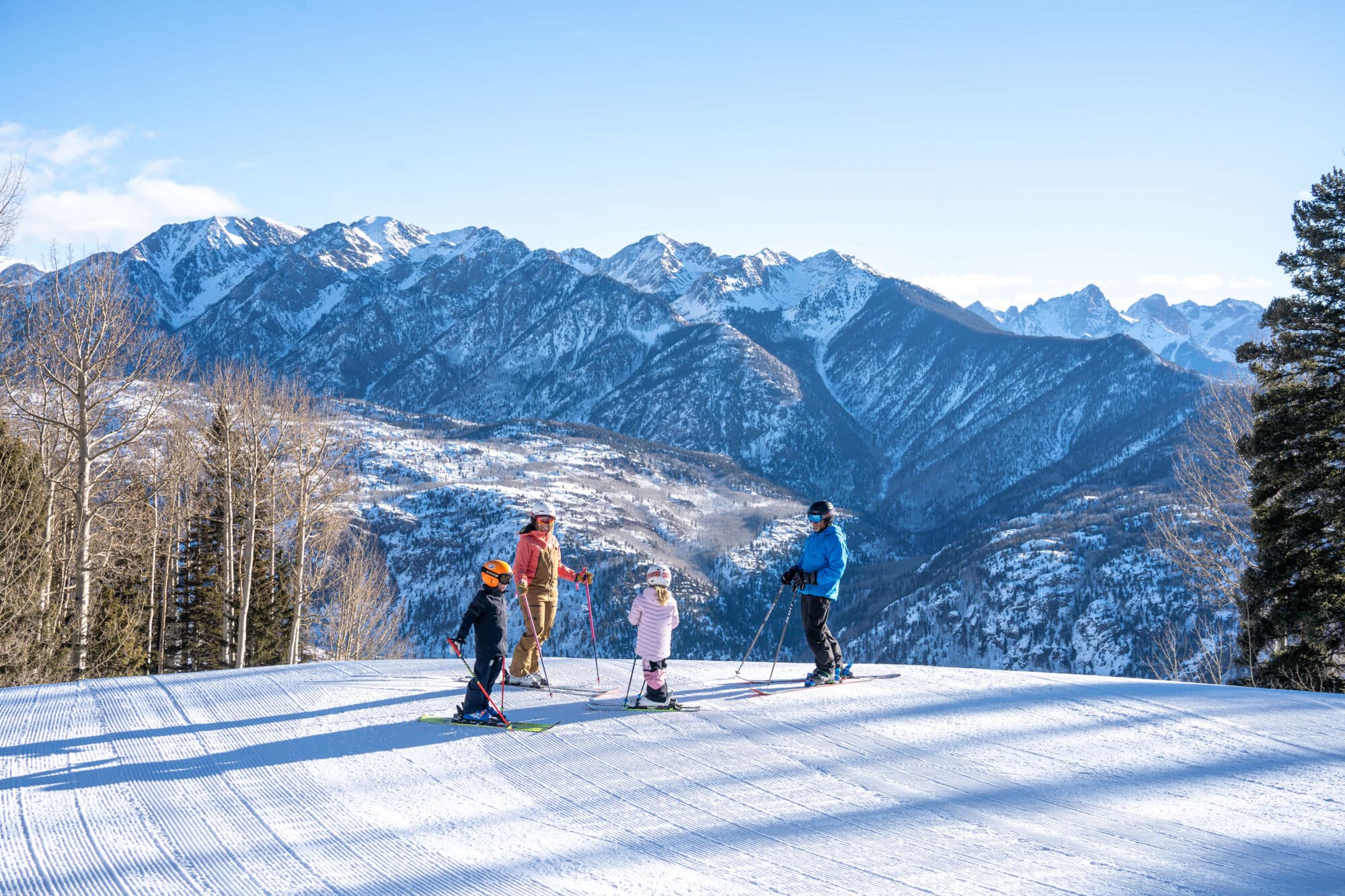 Family skiing