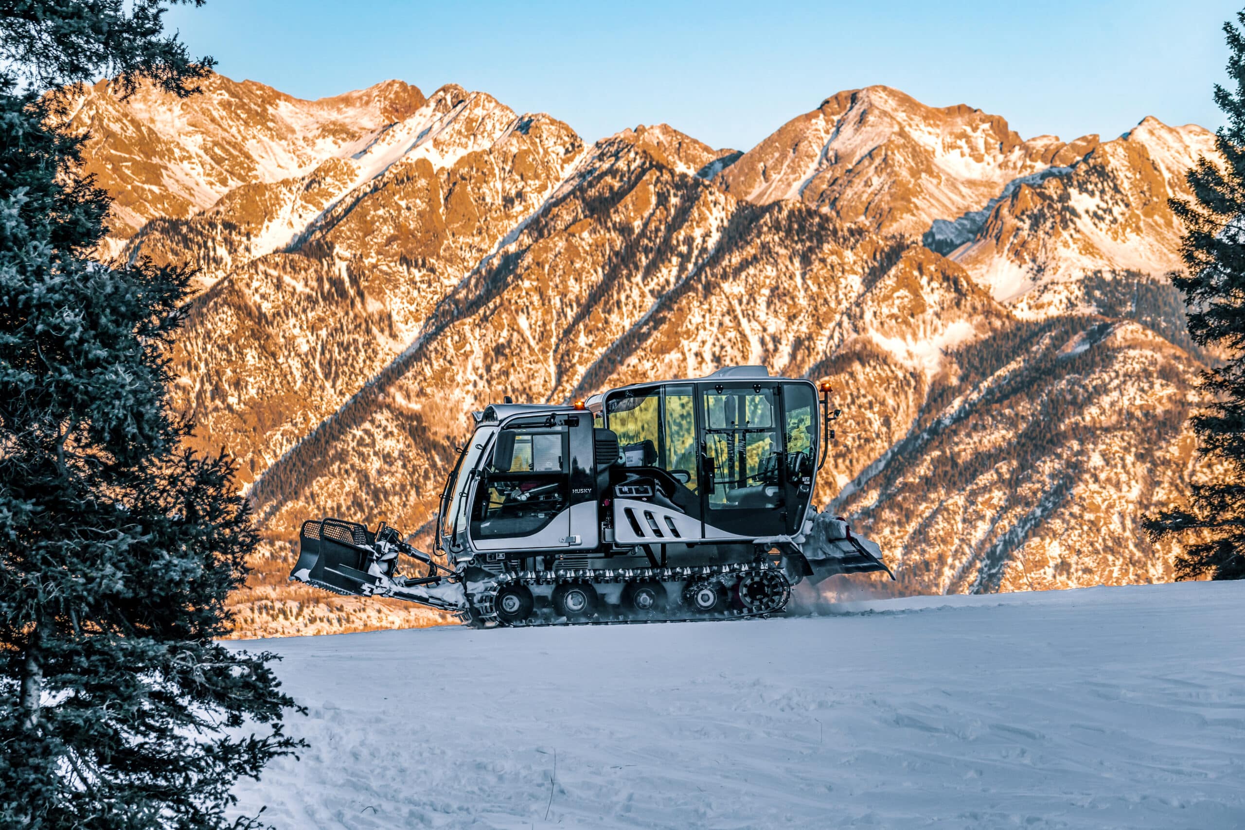 Snowcat used for the "Snowcat Dining Excursion"