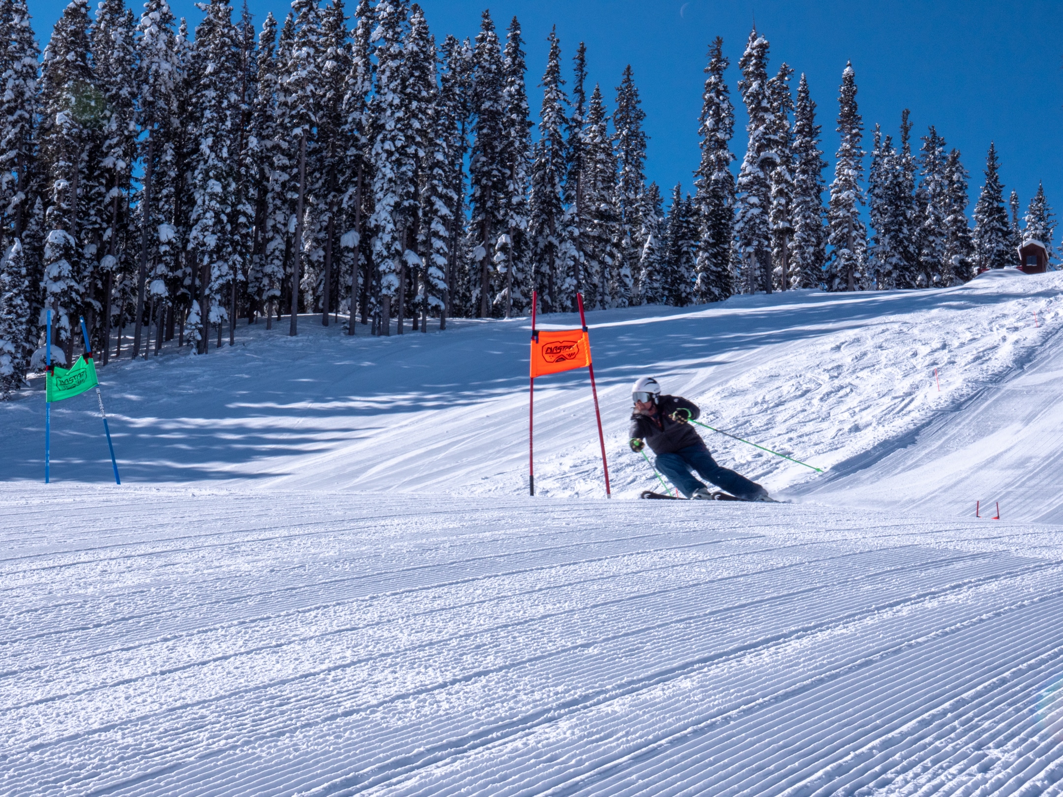 ski racer turning