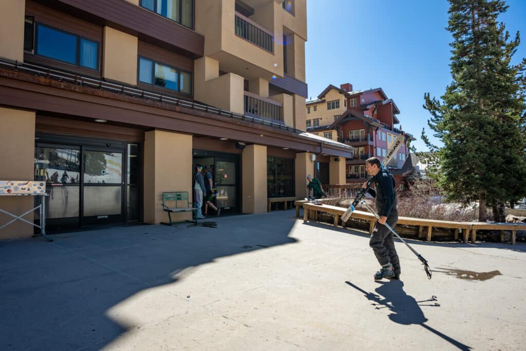 Man returns skis to a shop